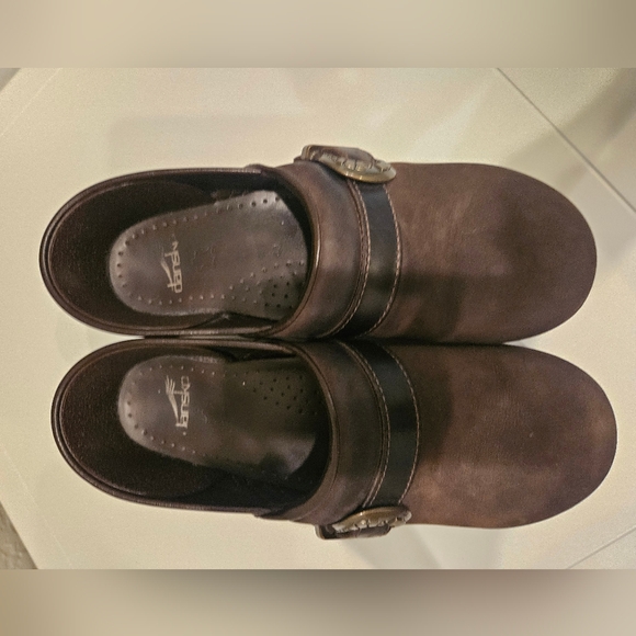 Dansko Brown Leather Clogs - Picture 7 of 7